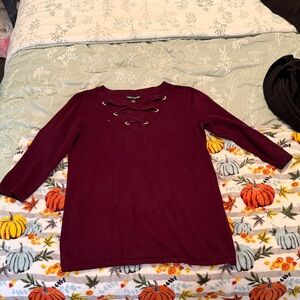 Cable & Gauge Maroon Lace-Up 3/4 Sleeve Top